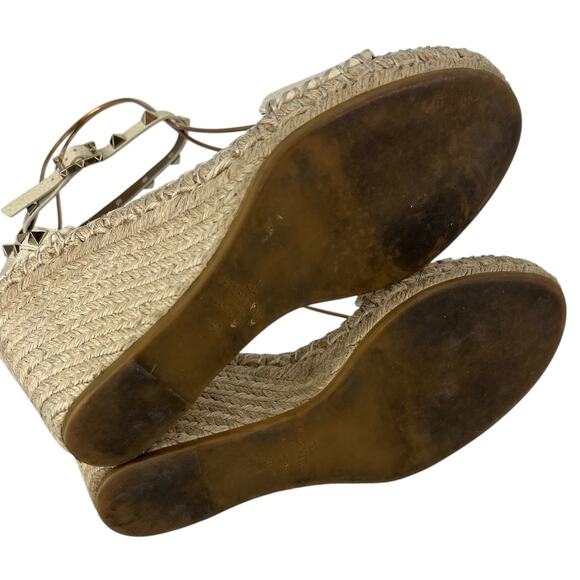 Valentino Double Rockstud Grainy Calfskin Wedge Sandal 105 Mm - Picture 14 of 14